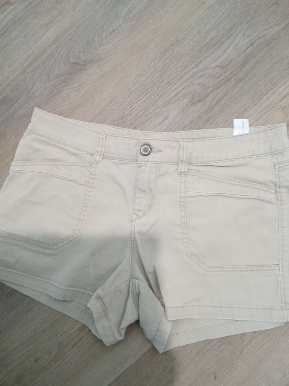Vintage Y2K UNIONBAY Delaney Junior's Size 13 Tan Stretch Jean Shorts